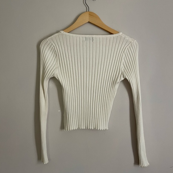 White Fox - White Knit Cropped Cardigan - Picture 4 of 5